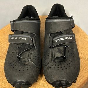 Pearl Izumi women’s X-Alp Divide gravel biking shoes for clipless pedals